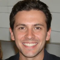 Алфред Майер